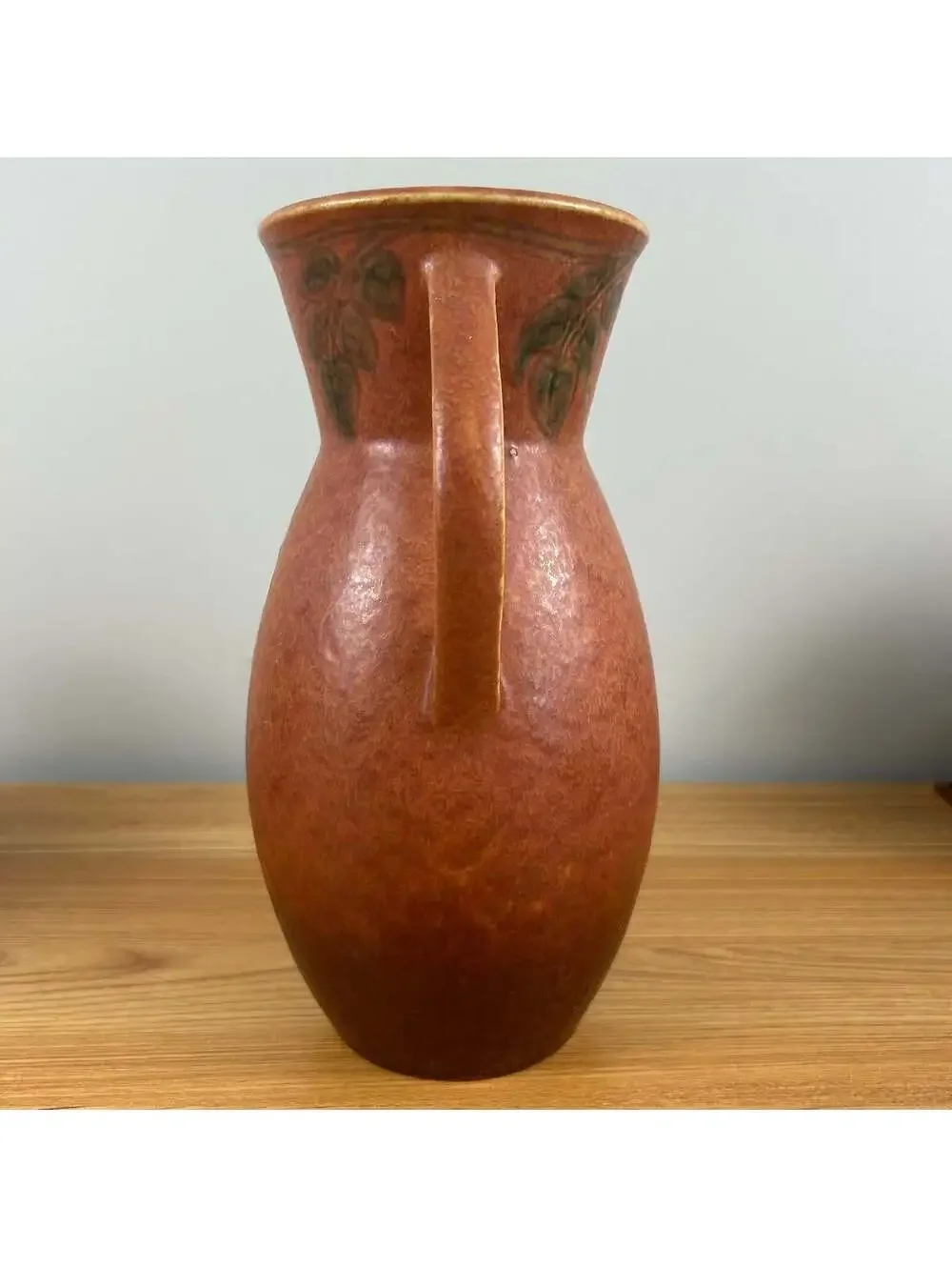 ROSEVILLE POTTERY 10 1/2